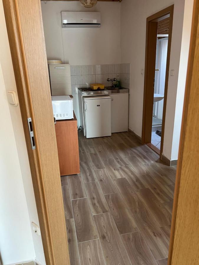 Csikos Apartman Gyenesdiás Exterior foto